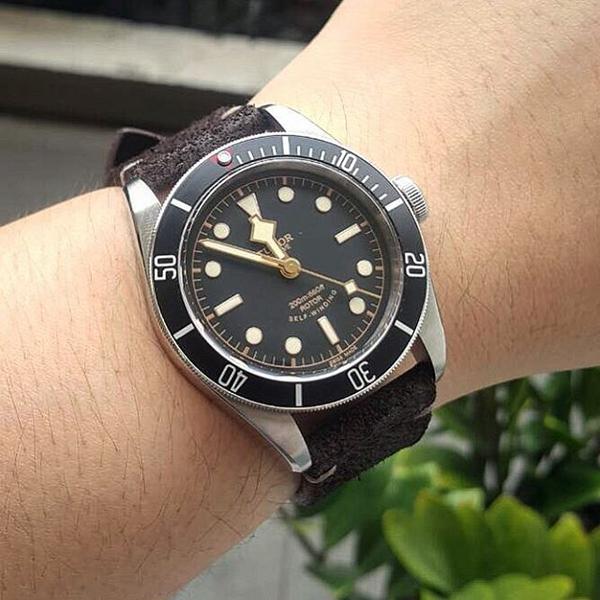 Tudor Straps - Minimalist Ebony