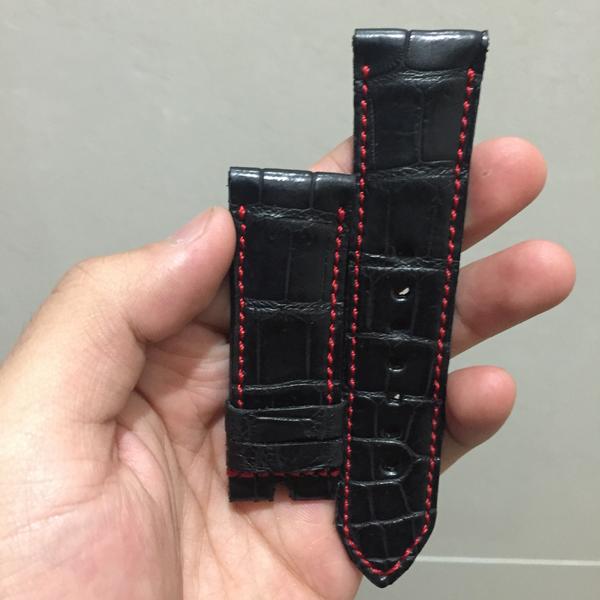 Apple Watch Straps - Croco Black Red Stitch