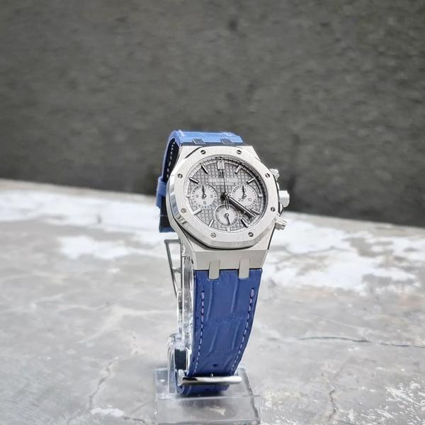 Introducing the Fratello x Minase M-3 'Very-Peri' - Revolution Watch